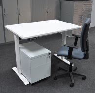 Tavolo regolabile in altezza con contenitore e sedia EO18_56202_Matrix