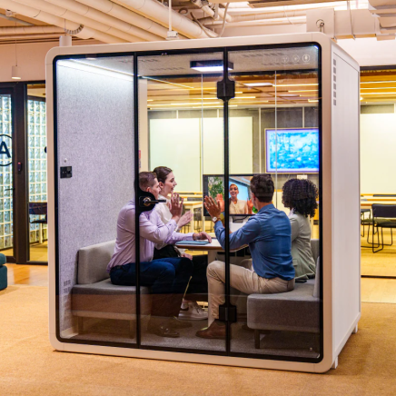 Cabina acustica P4F per 4 persone con set di mobili - 2